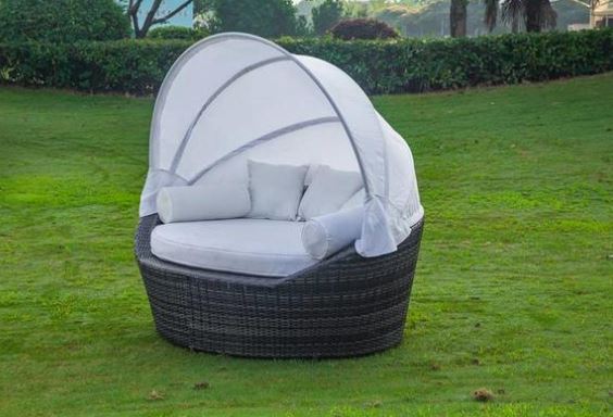 Sleeping Like royal: The Oval Bed Design